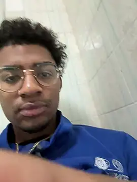 Snapshot of samuchoco21 chatting on 02/27/25, 11:41 samuchoco21 online show from 02/27/25, 11:41