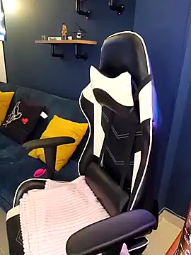 jnilu1227 online show from 02/04/25, 01:16