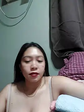 Snapshot of MissKitty31 chatting on 04/24/26, 01:46 MissKitty31 online show from 04/24/26, 01:46