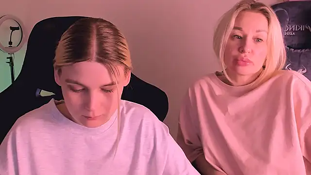 hotblonds online show from 01/06/25, 02:04