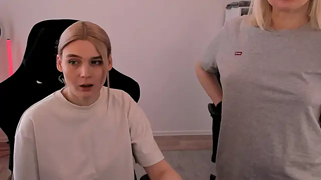 hotblonds online show from 03/10/25, 10:15