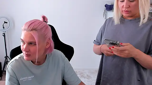 hotblonds online show from 09/27/25, 10:53