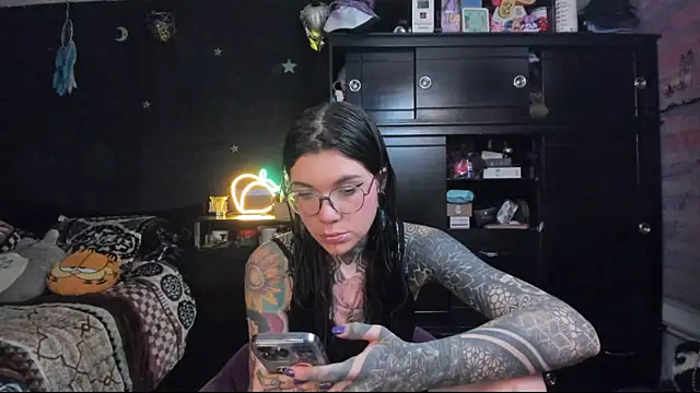 Snapshot of Lilmarieee chatting on 01/10/25, 12:17 Lilmarieee online show from 01/10/25, 12:17