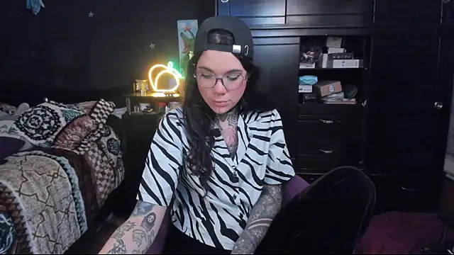 Snapshot of Lilmarieee chatting on 01/18/25, 09:55 Lilmarieee online show from 01/18/25, 09:55