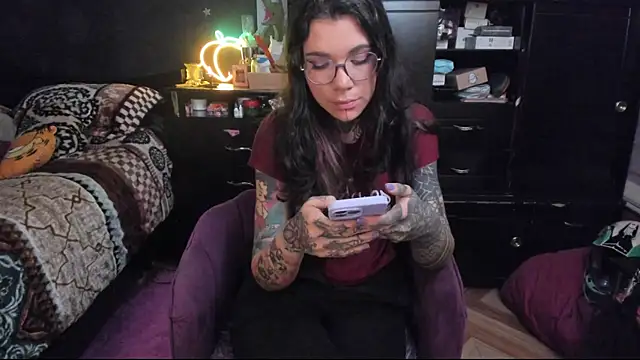 Snapshot of Lilmarieee chatting on 01/23/25, 12:57 Lilmarieee online show from 01/23/25, 12:57