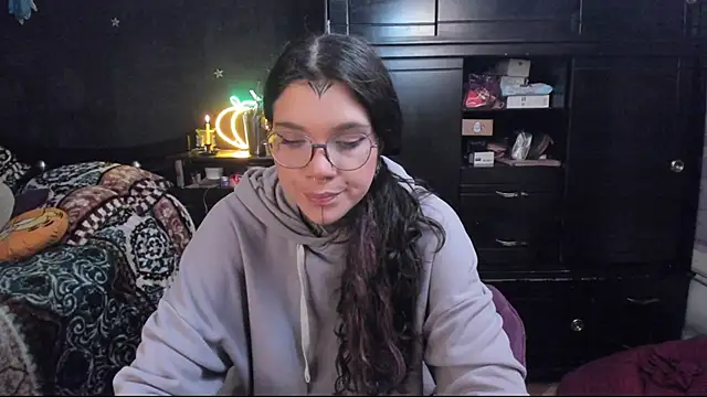 Snapshot of Lilmarieee chatting on 02/14/25, 09:53 Lilmarieee online show from 02/14/25, 09:53