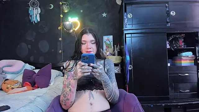 Lilmarieee online show from 11/20/25, 04:51