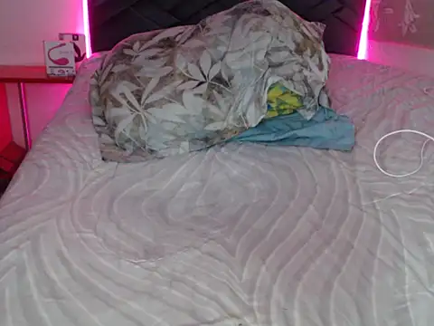 danypalmer online show from 03/17/25, 02:52