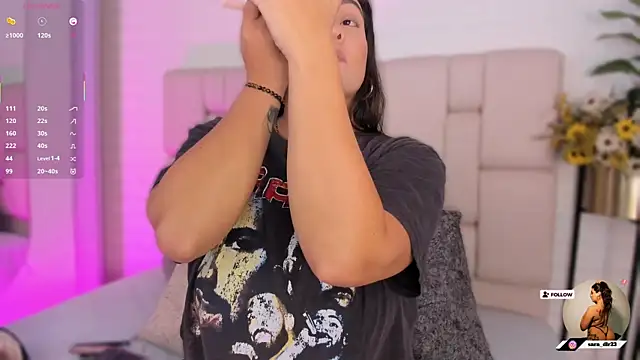 nataly clark  online show from 09/29/25, 08:24