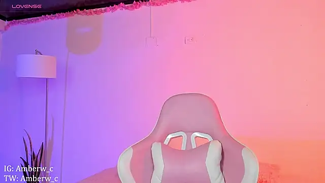 Ambeerouse online show from 12/30/24, 01:37