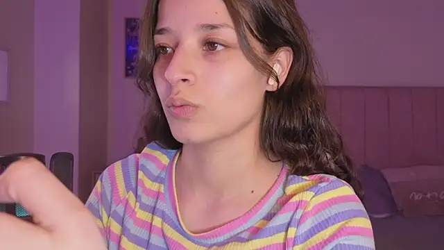 Amaia Daniells online show from 11/25/25, 03:39