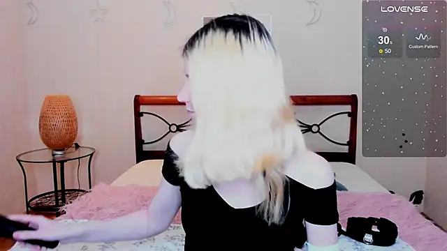 Snapshot of fleximona chatting on 10/12/25, 03:22 fleximona online show from 10/12/25, 03:22