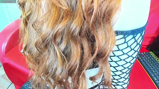 Snapshot of softlysoftlyasbeauty chatting on 01/23/25, 04:15 softlysoftlyasbeauty online show from 01/23/25, 04:15