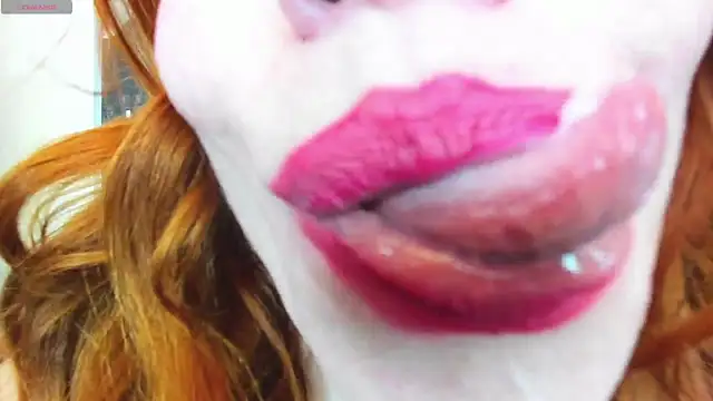 Snapshot of softlysoftlyasbeauty chatting on 02/26/25, 02:25 softlysoftlyasbeauty online show from 02/26/25, 02:25