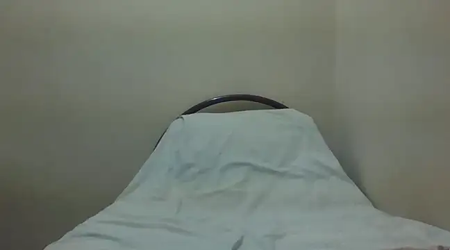 Snapshot of Annerae chatting on 12/29/24, 03:35 Annerae online show from 12/29/24, 03:35