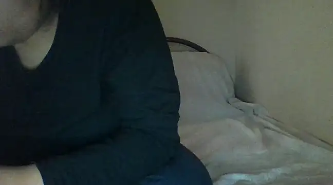 Snapshot of Annerae chatting on 01/07/25, 07:42 Annerae online show from 01/07/25, 07:42