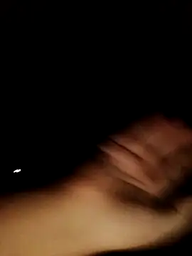 Snapshot of Annerae chatting on 02/27/26, 04:07 Annerae online show from 02/27/26, 04:07