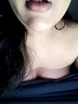 Snapshot of Annerae chatting on 03/04/26, 02:23 Annerae online show from 03/04/26, 02:23