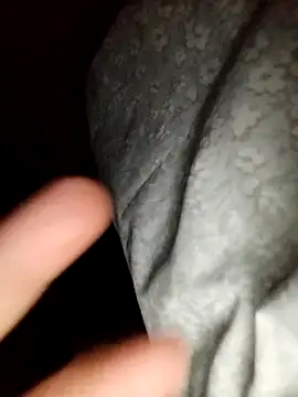 Snapshot of Annerae chatting on 03/11/26, 06:25 Annerae online show from 03/11/26, 06:25