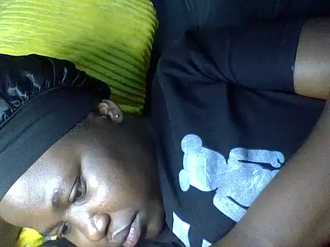 Snapshot of cute-marianna chatting on 10/13/25, 04:12 cute-marianna online show from 10/13/25, 04:12