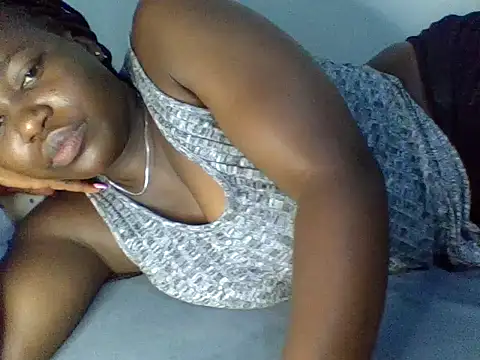 cute-marianna online show from 05/13/26, 05:49