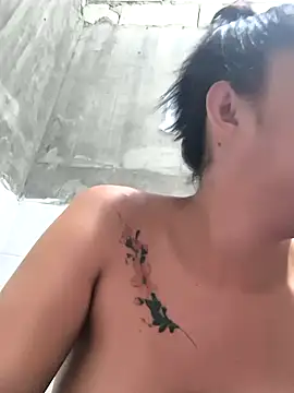 Snapshot of QuiinMollyXxX chatting on 10/05/25, 07:56 QuiinMollyXxX online show from 10/05/25, 07:56