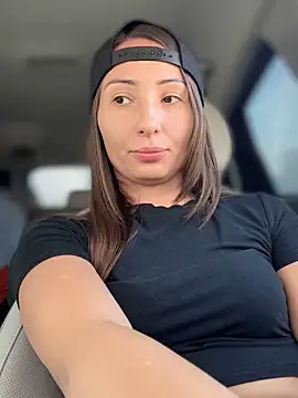 Snapshot of YOUR-KARINA chatting on 02/23/25, 08:39 YOUR-KARINA online show from 02/23/25, 08:39