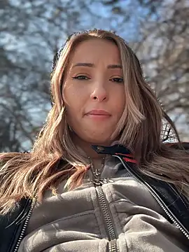 Snapshot of YOUR-KARINA chatting on 03/14/25, 06:32 YOUR-KARINA online show from 03/14/25, 06:32