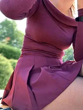 Snapshot of YOUR-KARINA chatting on 09/14/25, 03:38 YOUR-KARINA online show from 09/14/25, 03:38