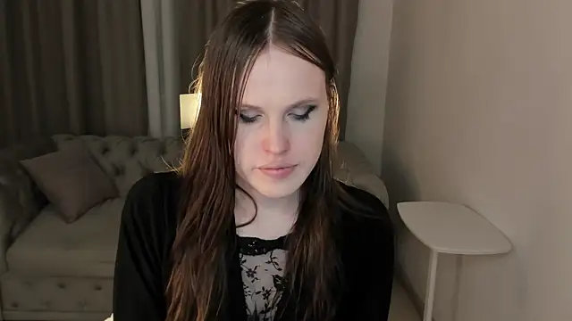 EffieMinki online show from 04/25/26, 09:34