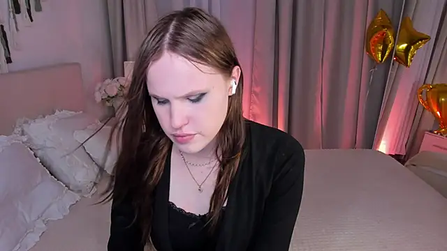 Snapshot of EffieMinki chatting on 06/30/26, 09:27 EffieMinki online show from 06/30/26, 09:27