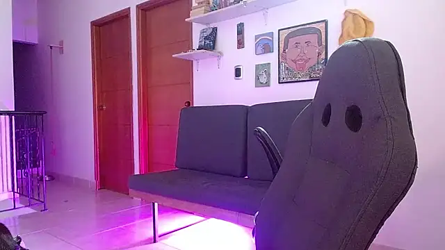 Snapshot of harry_reems1 chatting on 02/21/26, 08:37 harry reems1 online show from 02/21/26, 08:37