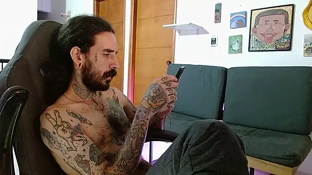 Snapshot of harry_reems1 chatting on 03/16/26, 12:27 harry reems1 online show from 03/16/26, 12:27