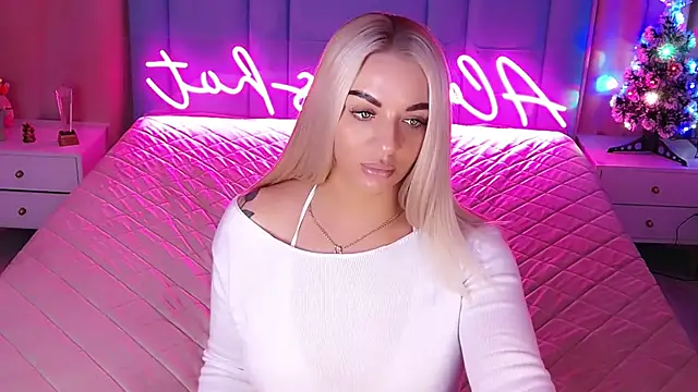 Snapshot of AllwaysHotJ chatting on 01/07/26, 02:14 AllwaysHotJ online show from 01/07/26, 02:14