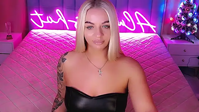 Snapshot of AllwaysHotJ chatting on 01/12/26, 02:17 AllwaysHotJ online show from 01/12/26, 02:17