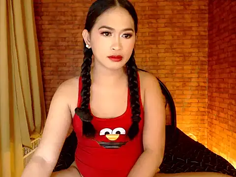 Snapshot of SandyMontero chatting on 07/19/26, 09:46 SandyMontero online show from 07/19/26, 09:46