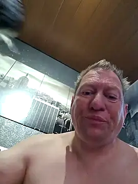 tomtom111111 online show from 12/05/24, 02:55