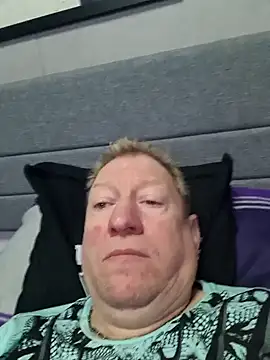 tomtom111111 online show from 12/07/24, 08:22