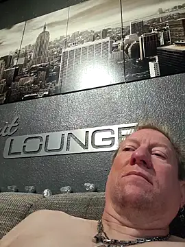 tomtom111111 online show from 09/26/25, 07:45