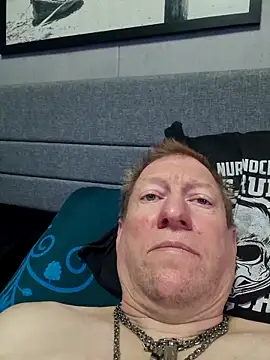 tomtom111111 online show from 09/27/25, 02:44