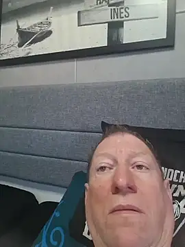 tomtom111111 online show from 10/14/25, 02:29