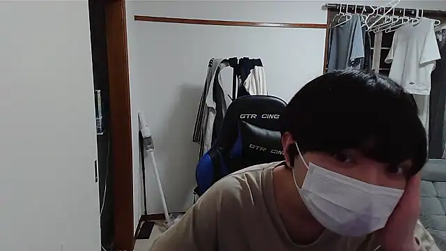 pychan online show from 04/05/26, 12:57