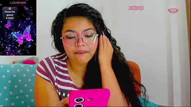 moana taylor online show from 04/27/26, 10:46