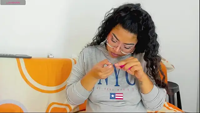 moana taylor online show from 05/01/26, 12:43
