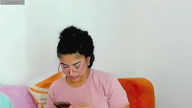 moana taylor online show from 06/27/26, 12:22