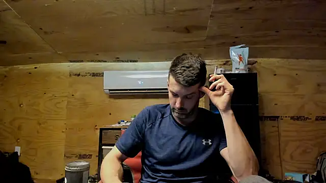 Snapshot of Kenny_Kyle chatting on 10/09/25, 05:05 Kenny Kyle online show from 10/09/25, 05:05