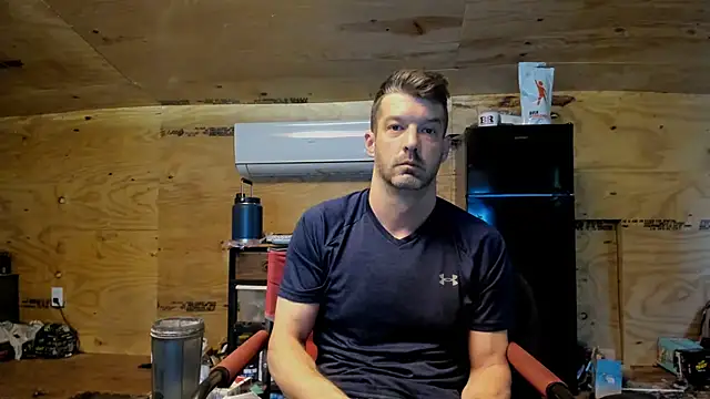 Snapshot of Kenny_Kyle chatting on 10/28/25, 01:36 Kenny Kyle online show from 10/28/25, 01:36