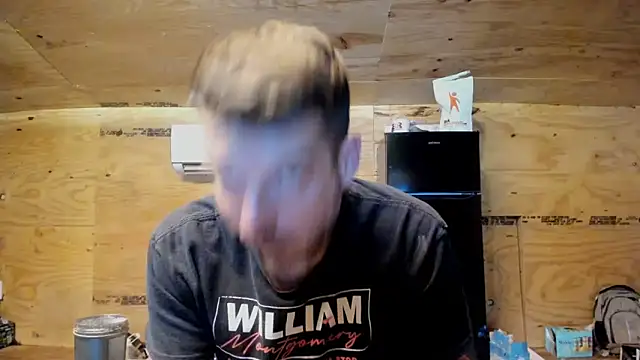 Snapshot of Kenny_Kyle chatting on 10/30/25, 02:57 Kenny Kyle online show from 10/30/25, 02:57