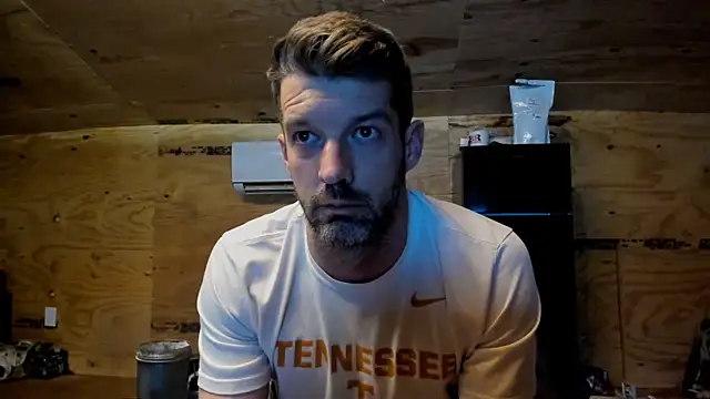 Snapshot of Kenny_Kyle chatting on 11/05/25, 02:22 Kenny Kyle online show from 11/05/25, 02:22