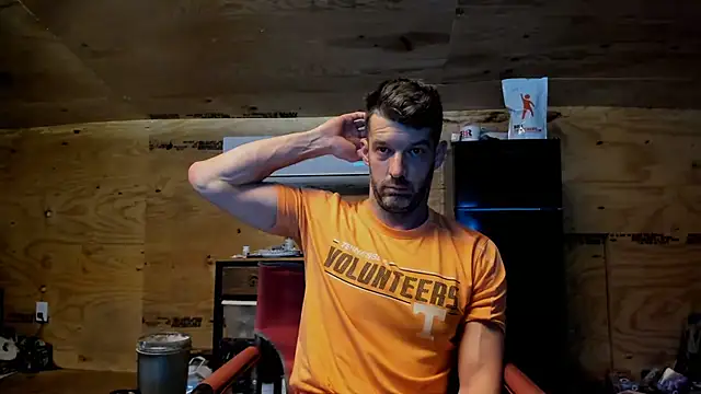 Snapshot of Kenny_Kyle chatting on 11/21/25, 04:00 Kenny Kyle online show from 11/21/25, 04:00